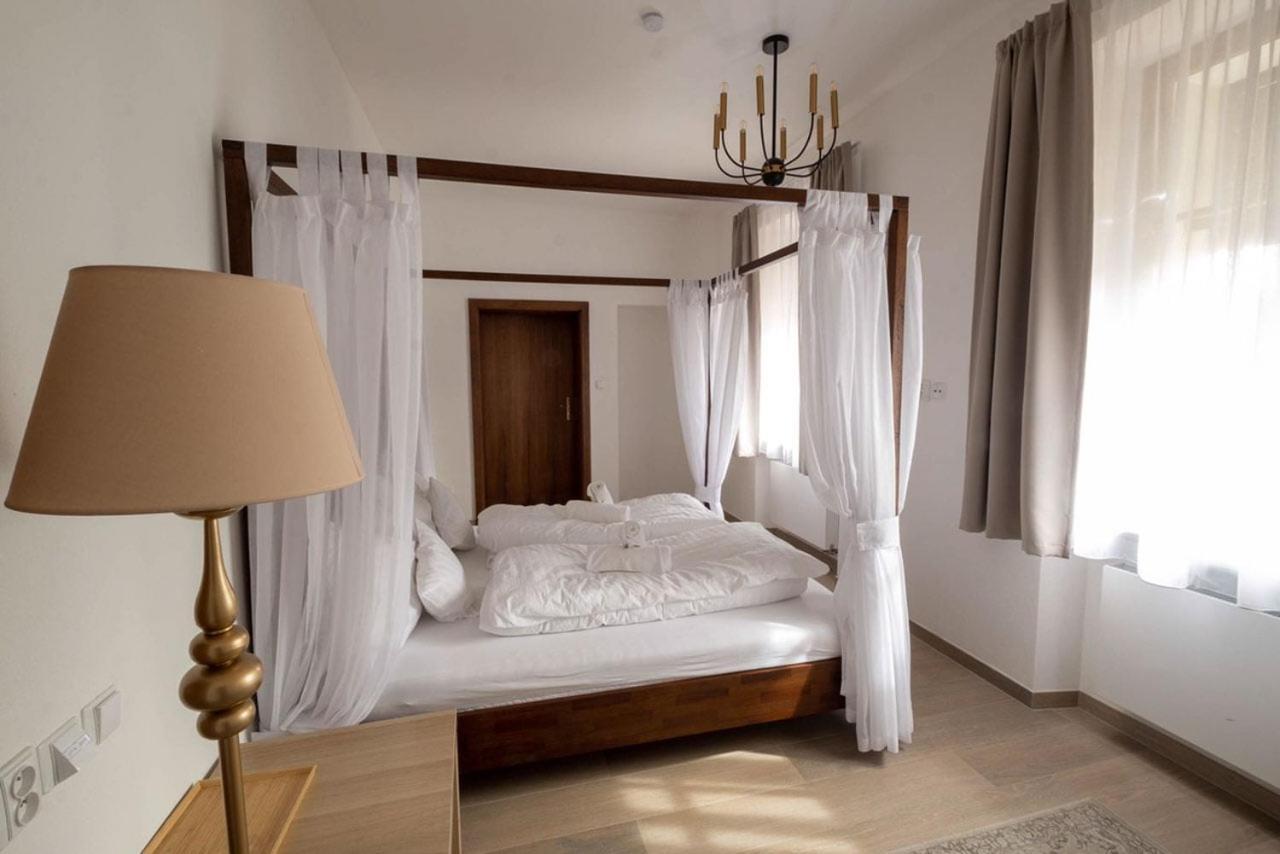 Hotel Penzion Stara Posta Kovalovice Esterno foto