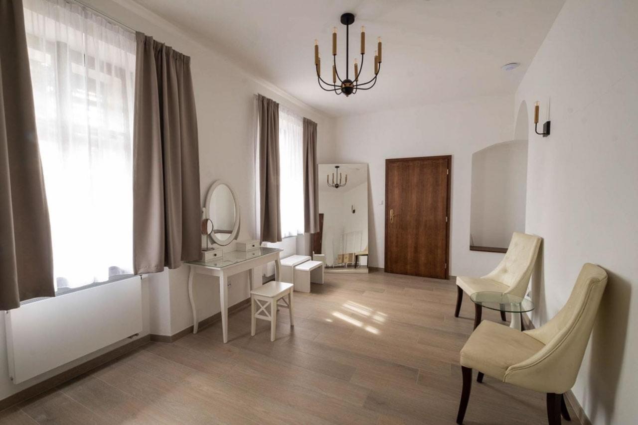 Hotel Penzion Stara Posta Kovalovice Esterno foto